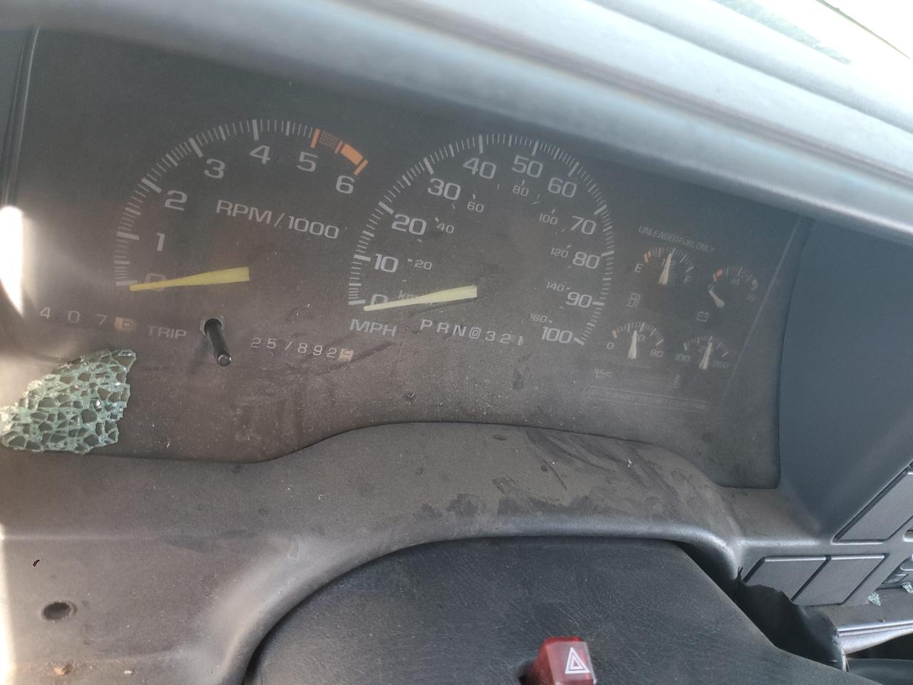 1996 Chevrolet Gmt-400 C1500 VIN: 2GCEC19M4T1184750 Lot: 83863255