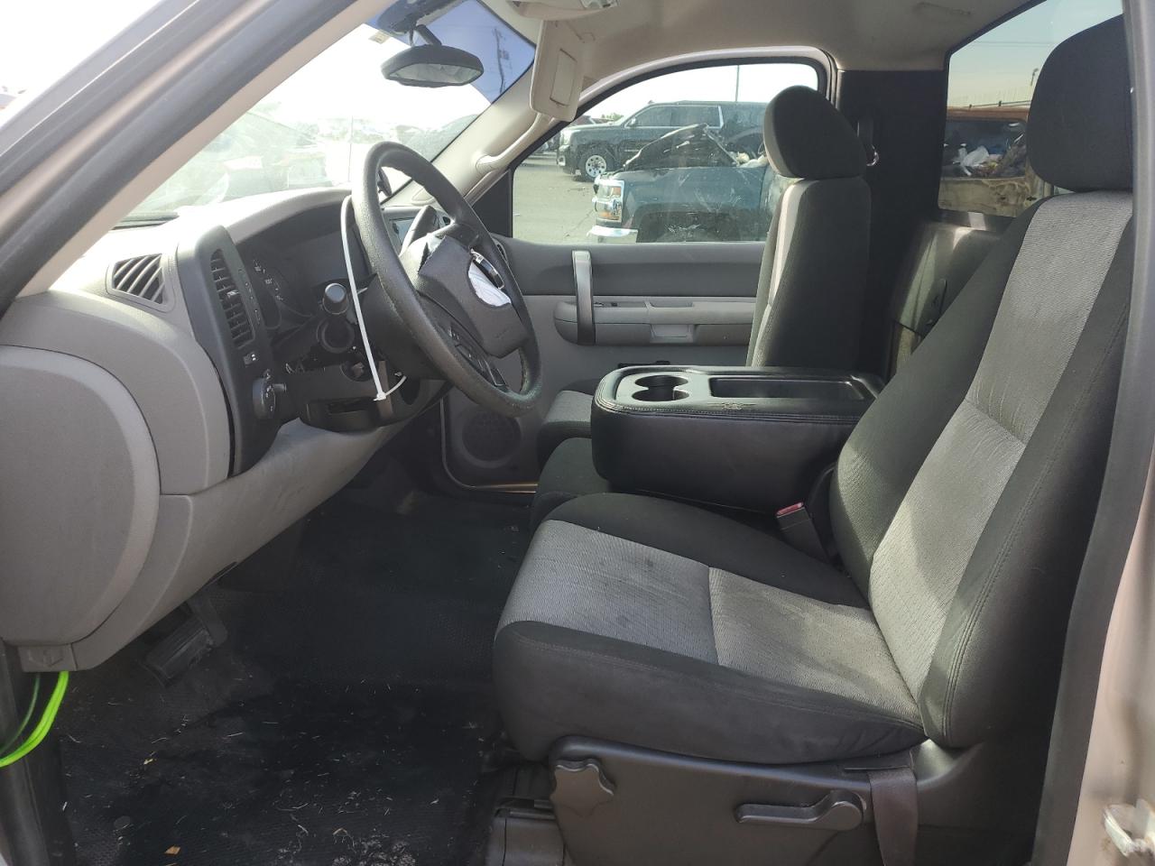 2008 Chevrolet Silverado C1500 VIN: 1GCEC14X28Z323077 Lot: 81819145