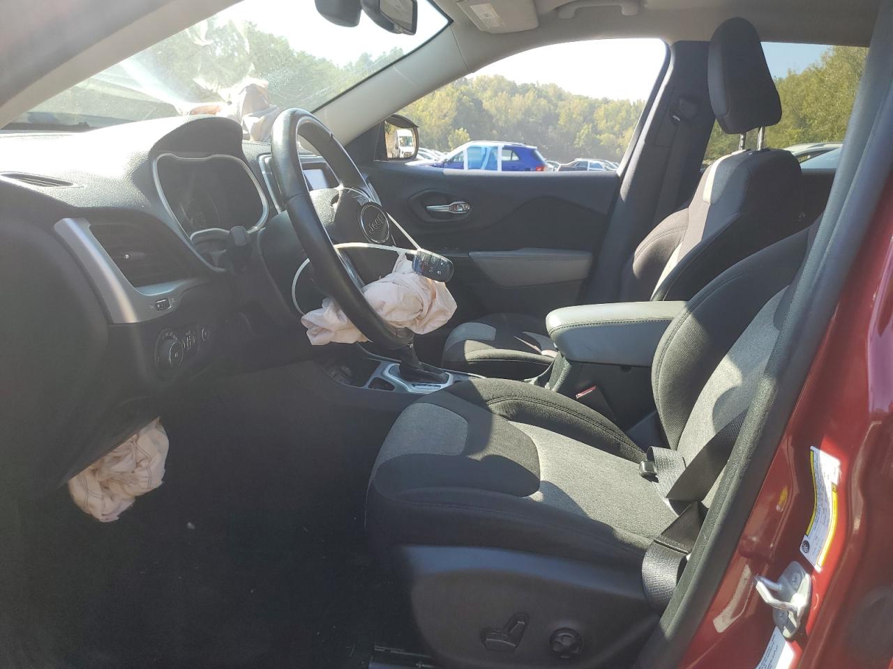 2014 Jeep Cherokee Latitude VIN: 1C4PJLCS1EW212761 Lot: 81482285