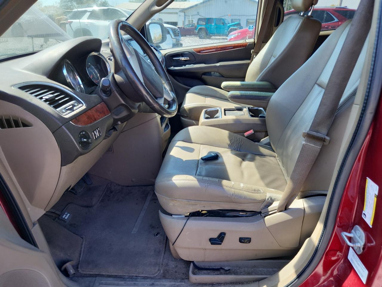 2014 Chrysler Town & Country Touring VIN: 2C4RC1BG9ER220765 Lot: 81021375