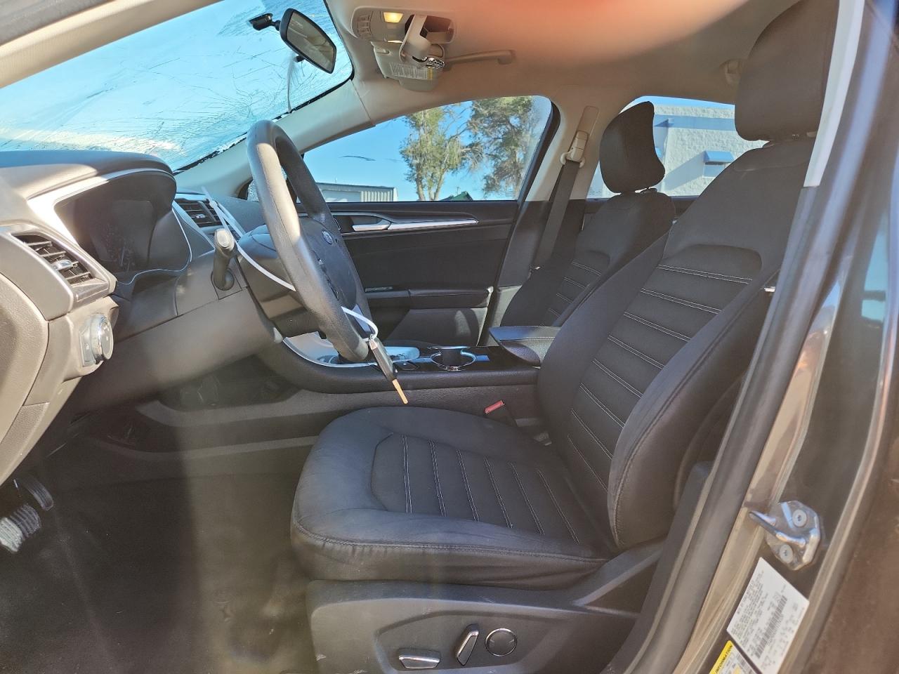 2015 Ford Fusion Se VIN: 1FA6P0HDXF5124520 Lot: 83851475