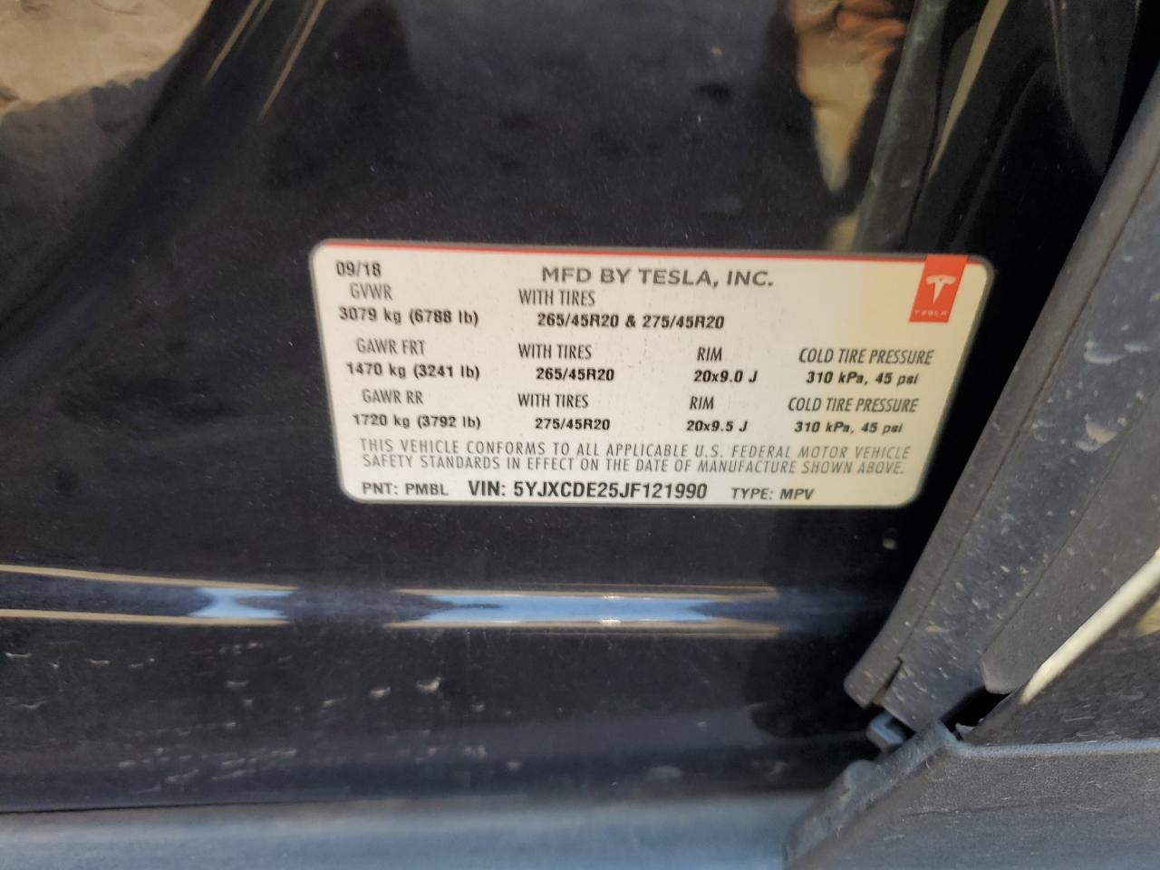 2018 Tesla Model X VIN: 5YJXCDE25JF121990 Lot: 81138065