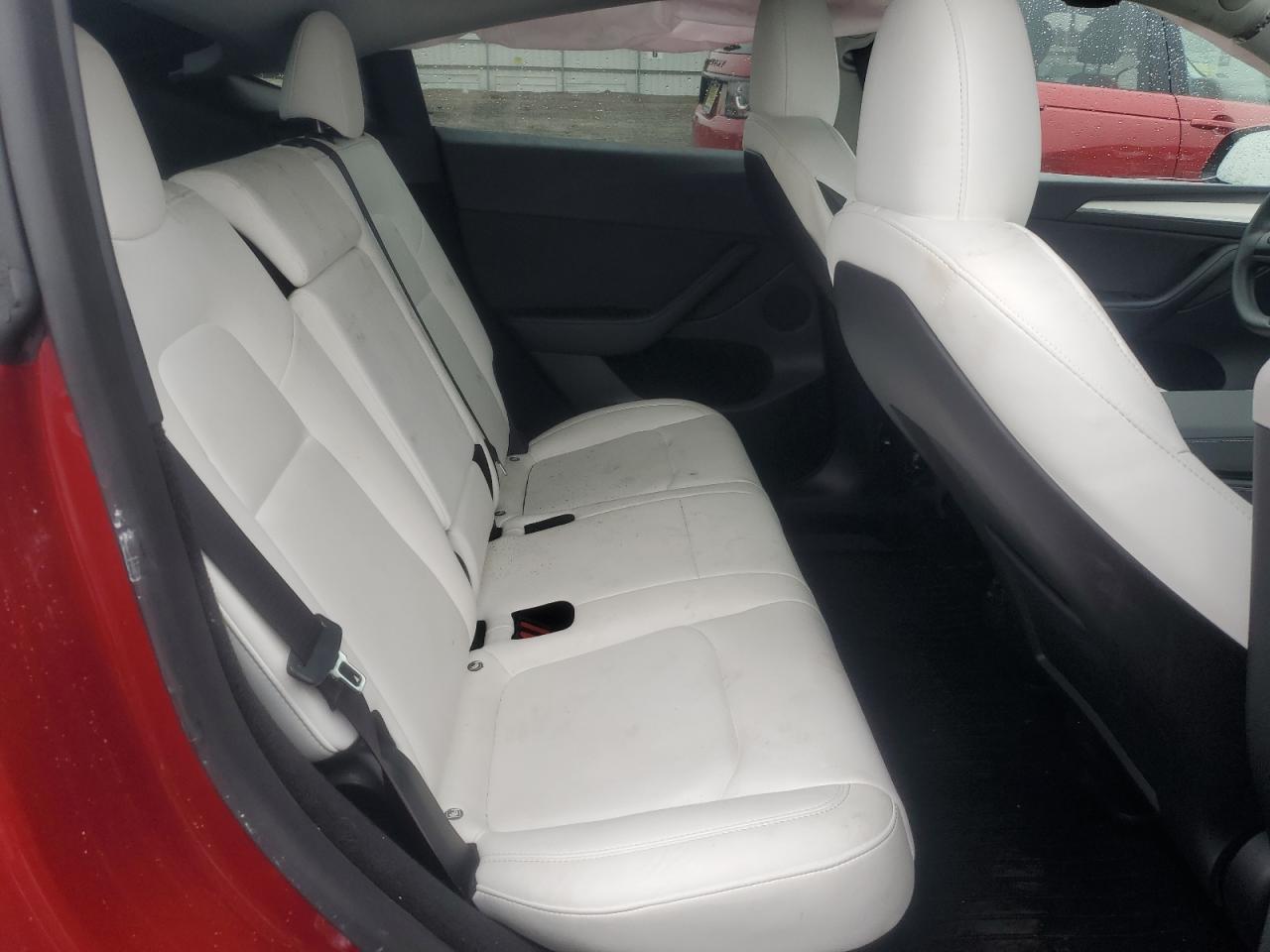 2024 Tesla Model Y VIN: 7SAYGDED4RF045929 Lot: 84024065