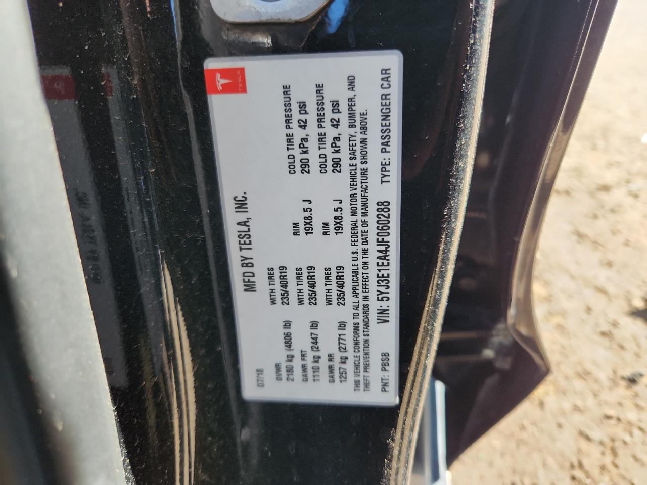 2018 Tesla Model 3 VIN: 5YJ3E1EA4JF060288 Lot: 93311375