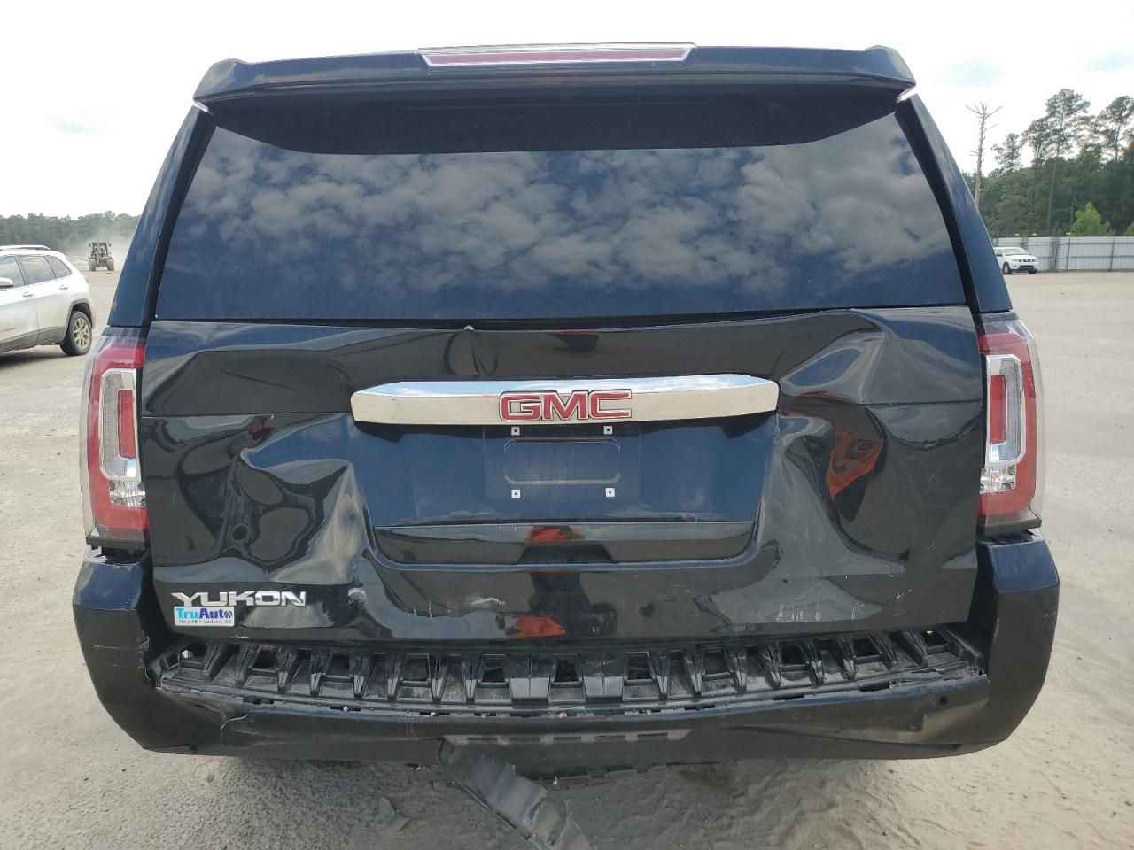 2017 GMC Yukon Slt VIN: 1GKS1BKC2HR239439 Lot: 81309925
