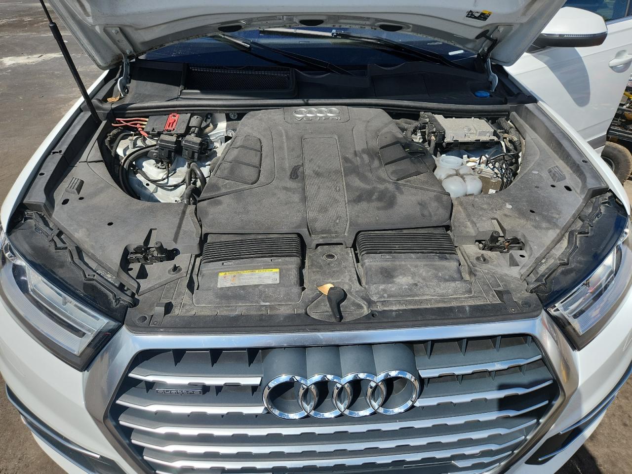 2017 Audi Q7 Premium Plus VIN: WA1LAAF78HD005451 Lot: 84019375