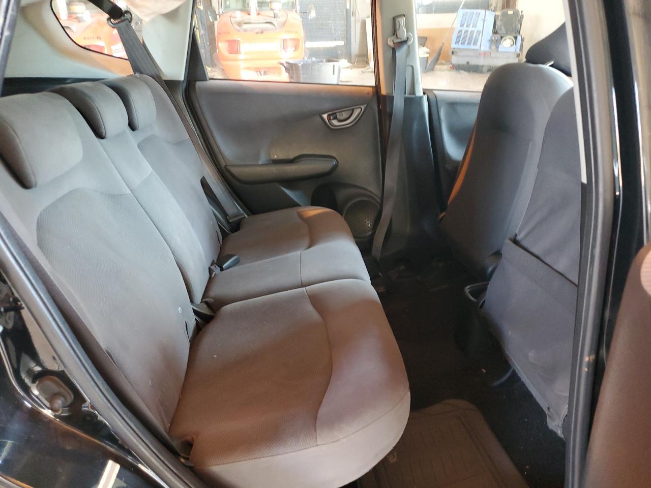 2010 Honda Fit VIN: JHMGE8H20AC013480 Lot: 80693275