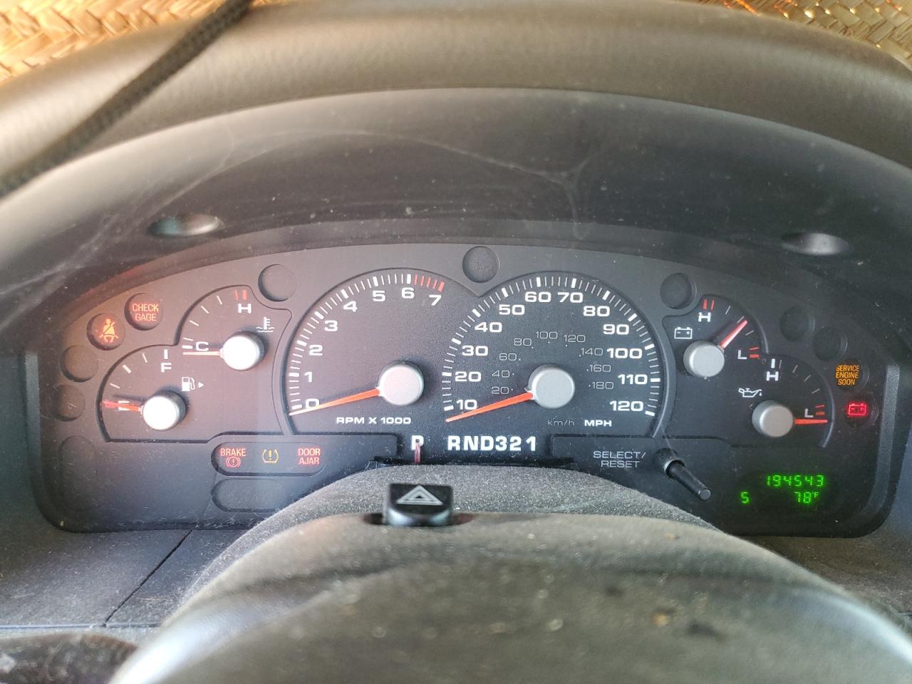 2004 Ford Explorer Xlt VIN: 1FMDU73WX4ZA48990 Lot: 71307935