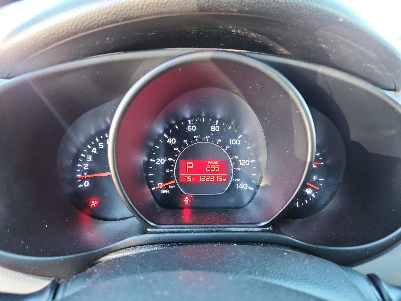 2016 Kia Soul + VIN: KNDJP3A50G7327060 Lot: 81664895