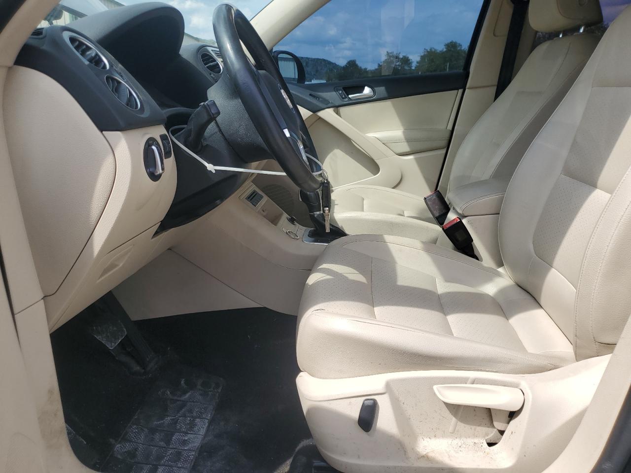 2017 Volkswagen Tiguan S VIN: WVGAV7AX6HK039181 Lot: 80847845