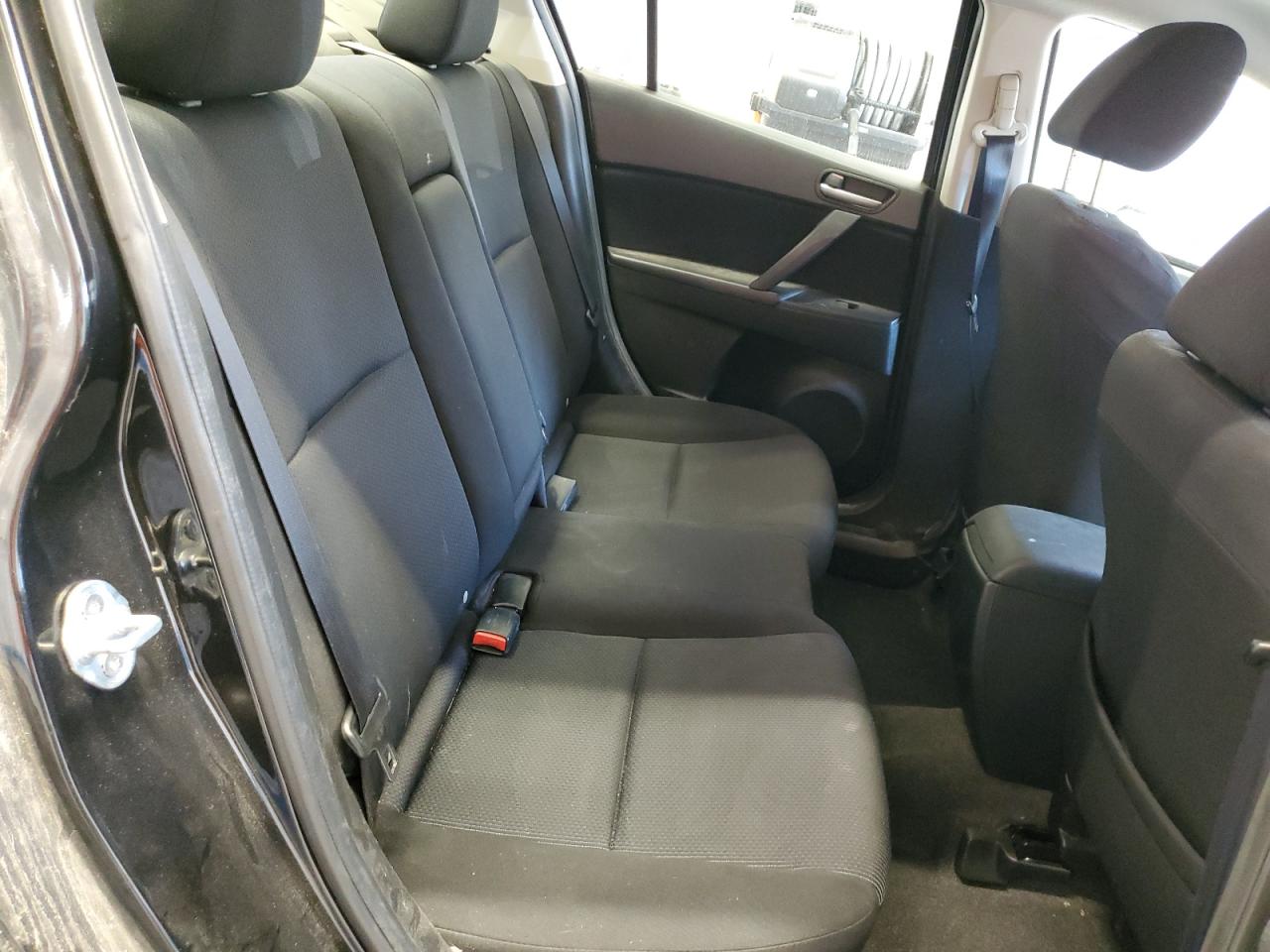 2011 Mazda 3 I VIN: JM1BL1VG4B1373096 Lot: 81425295