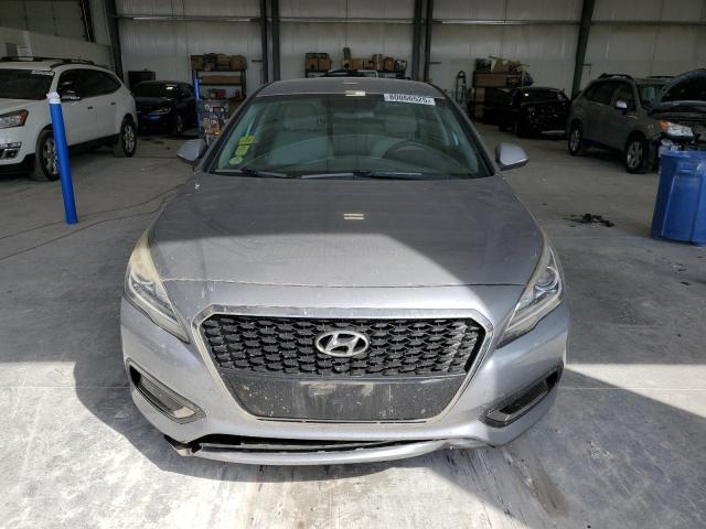  HYUNDAI SONATA 2016 Серебристый