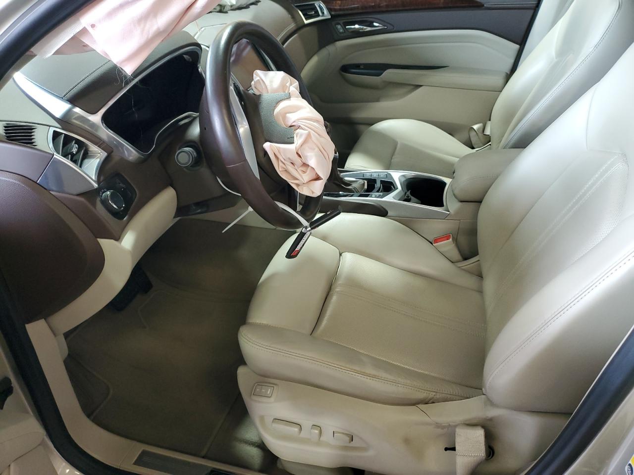 2014 Cadillac Srx Luxury Collection VIN: 3GYFNBE36ES658992 Lot: 71317835