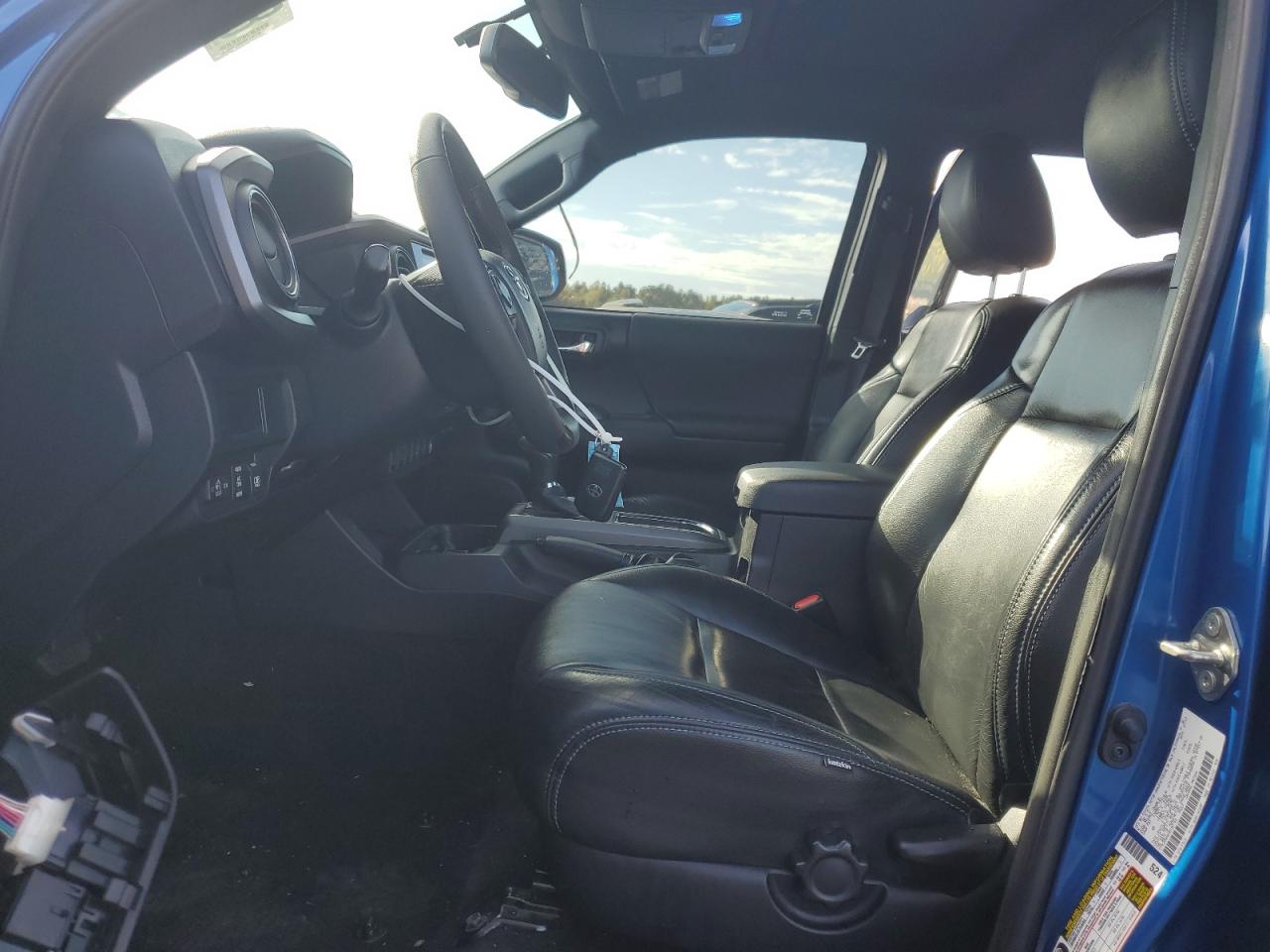 2017 Toyota Tacoma Double Cab VIN: 3TMCZ5AN6HM102745 Lot: 81826085