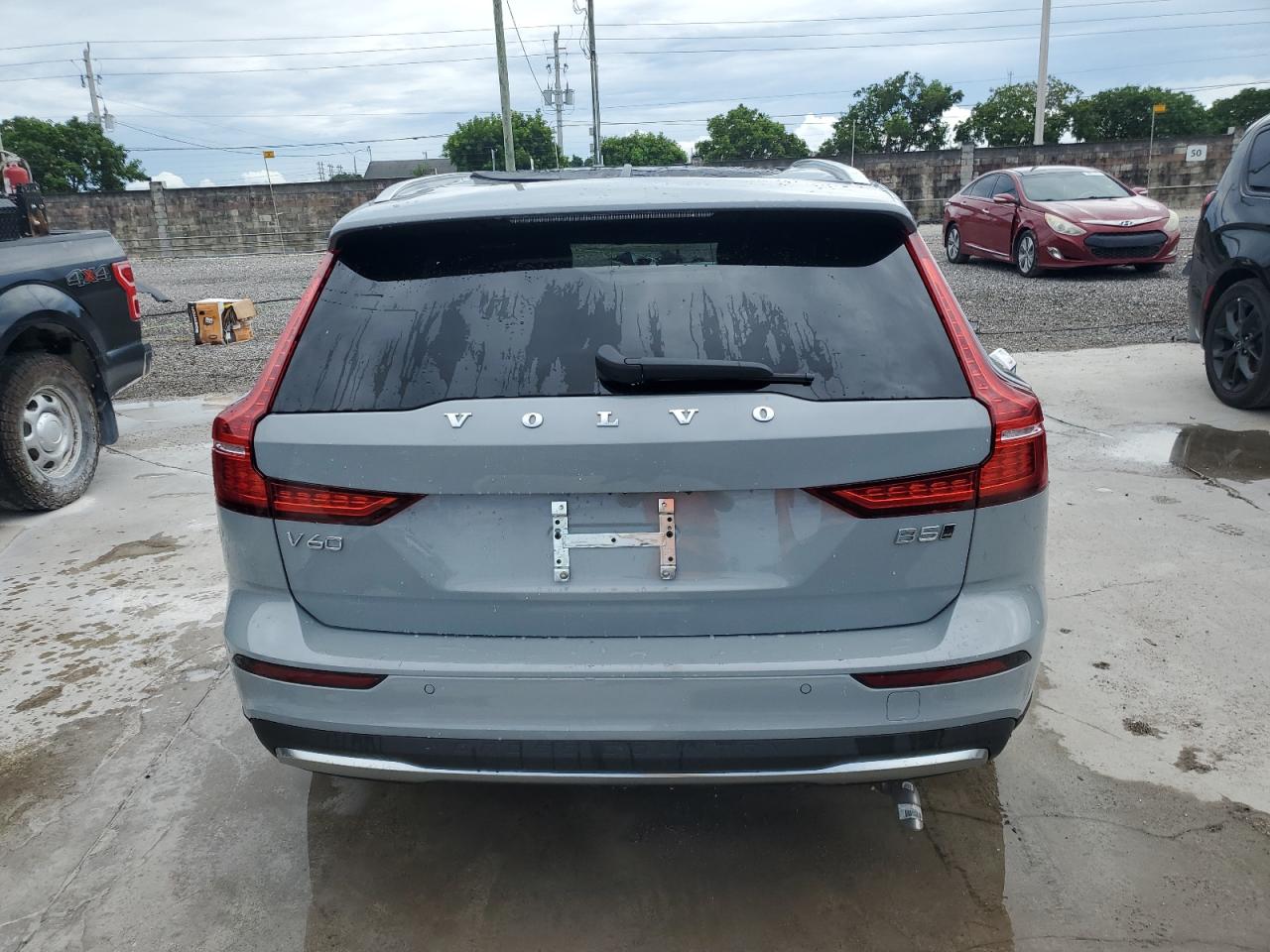 YV4L12WK4S2149787 VOLVO V60 2025 GRAY Photo 6