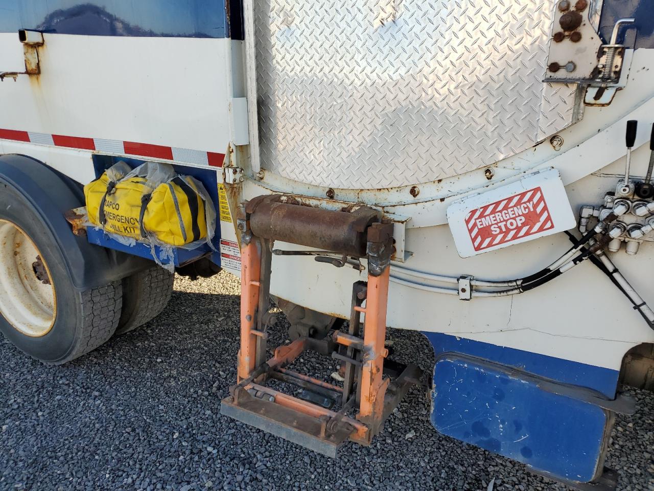 2018 International 4000 4300 - Semi Truck VIN: 1HTMMMMN2JH363814 Lot: 81648925