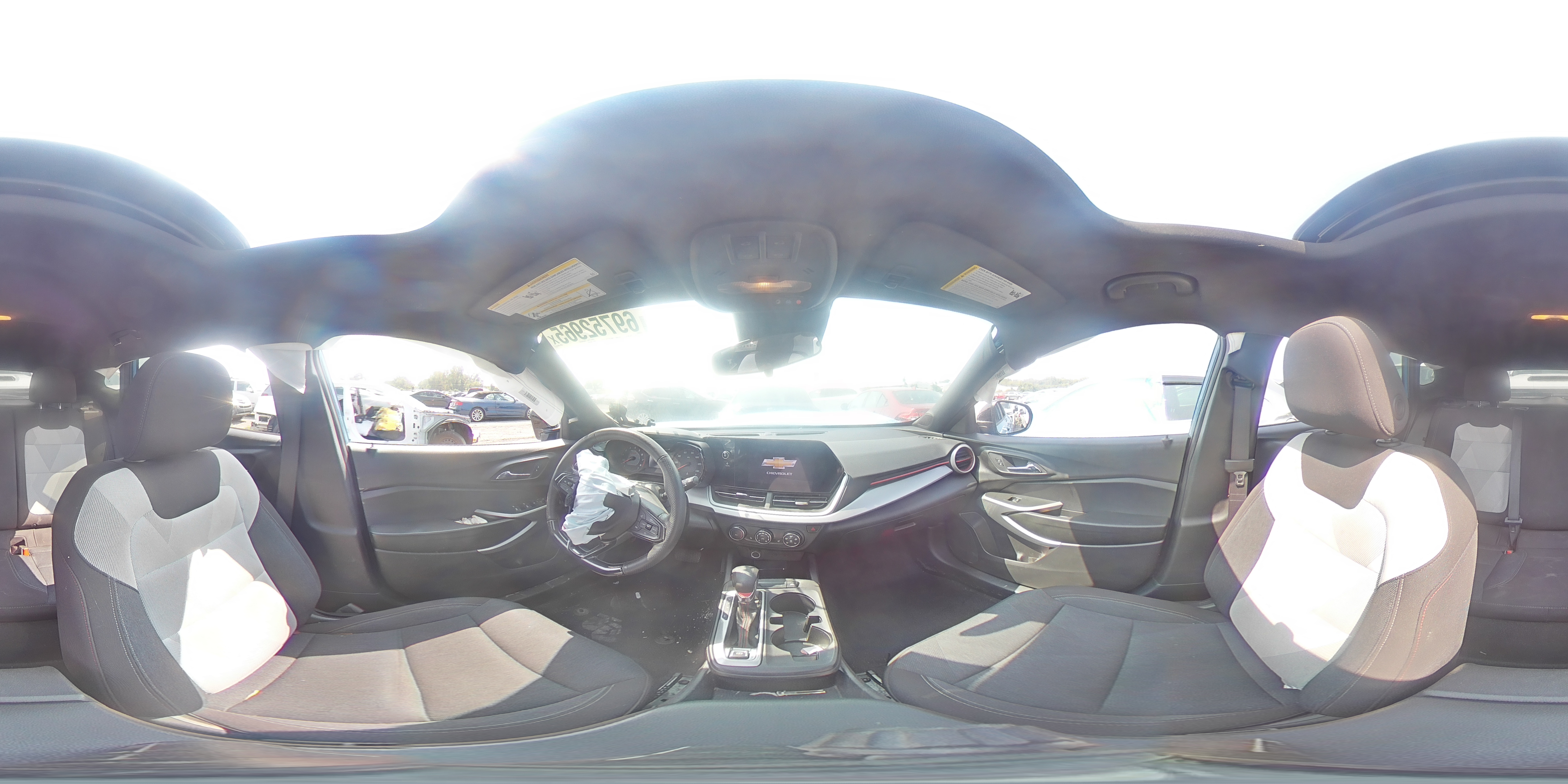 2024 Chevrolet Trax 1Rs VIN: KL77LGE27RC047625 Lot: 70770925