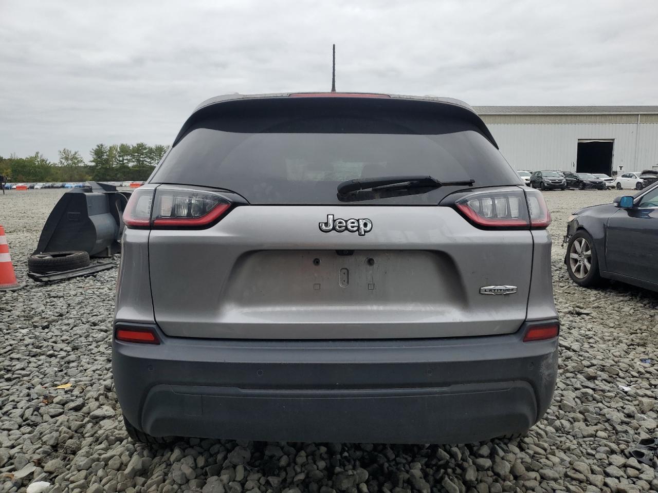 2019 Jeep Cherokee Latitude Plus VIN: 1C4PJLLB1KD316125 Lot: 80902565