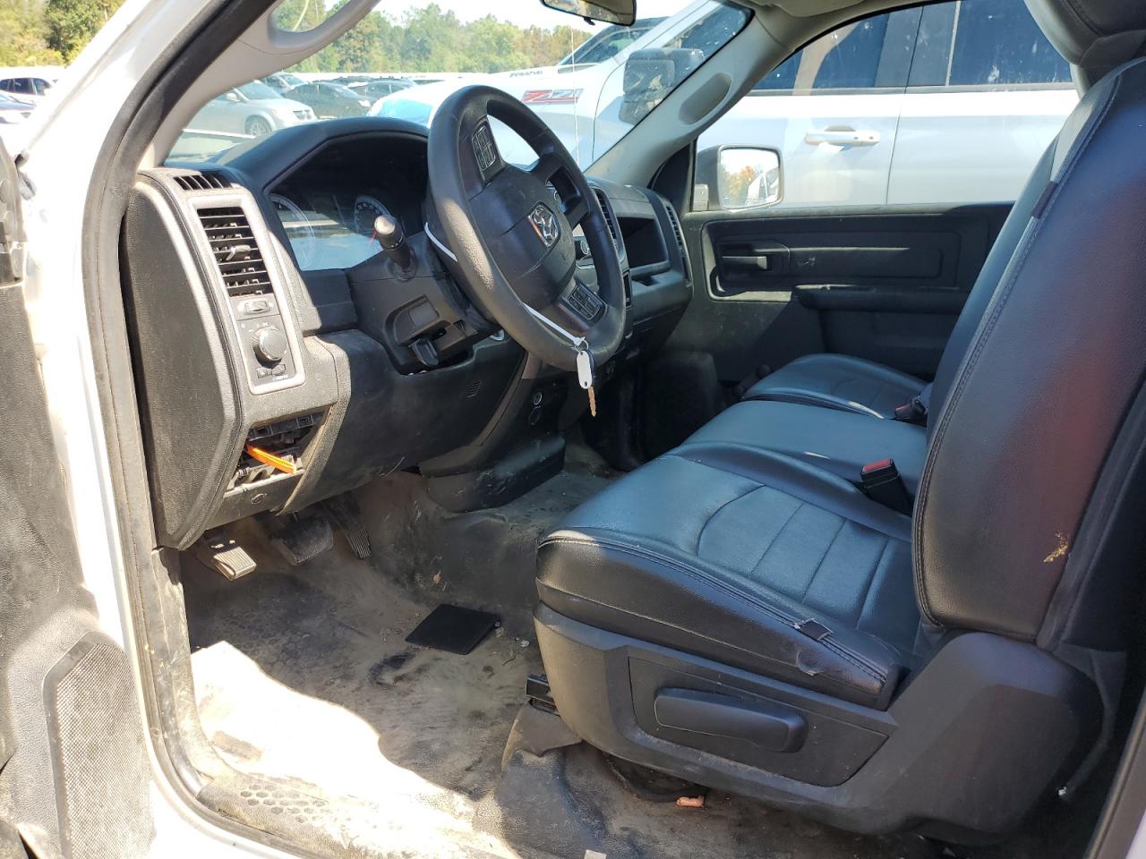 2022 Ram 1500 Classic Tradesman VIN: 3C6JR6DG6NG283969 Lot: 89832195