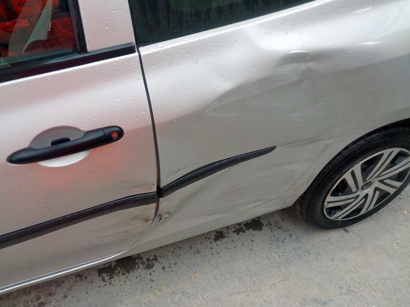 2011 RENAULT CLIO BIZU