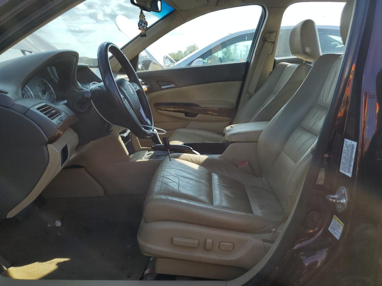 2010 Honda Accord Exl VIN: 5KBCP3F82AB010623 Lot: 81674535