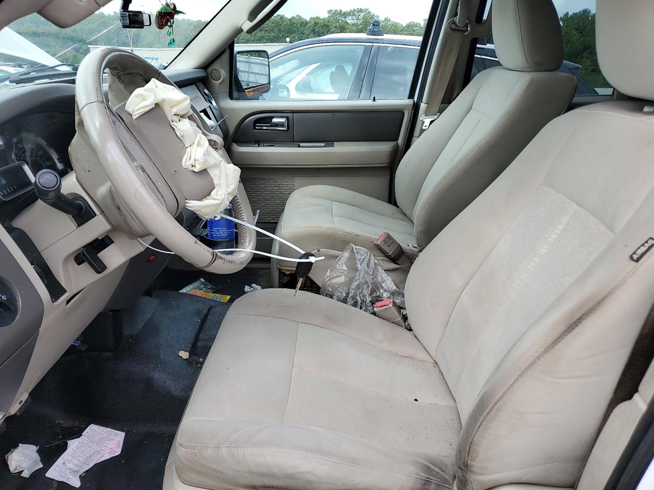 2010 Ford Expedition Xlt VIN: 1FMJU1G53AEB48742 Lot: 81100045