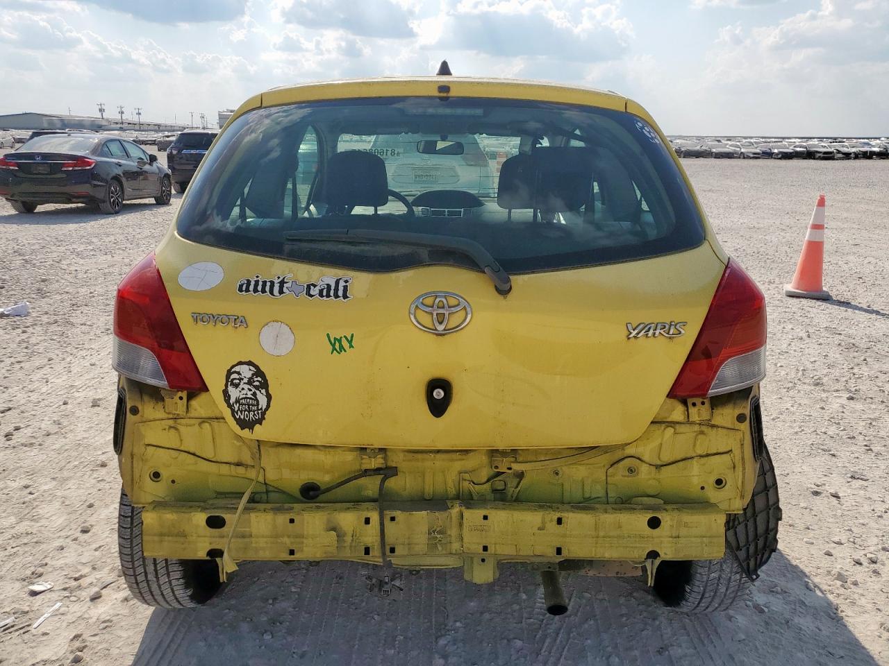 2009 Toyota Yaris VIN: JTDJT903095238554 Lot: 81608615