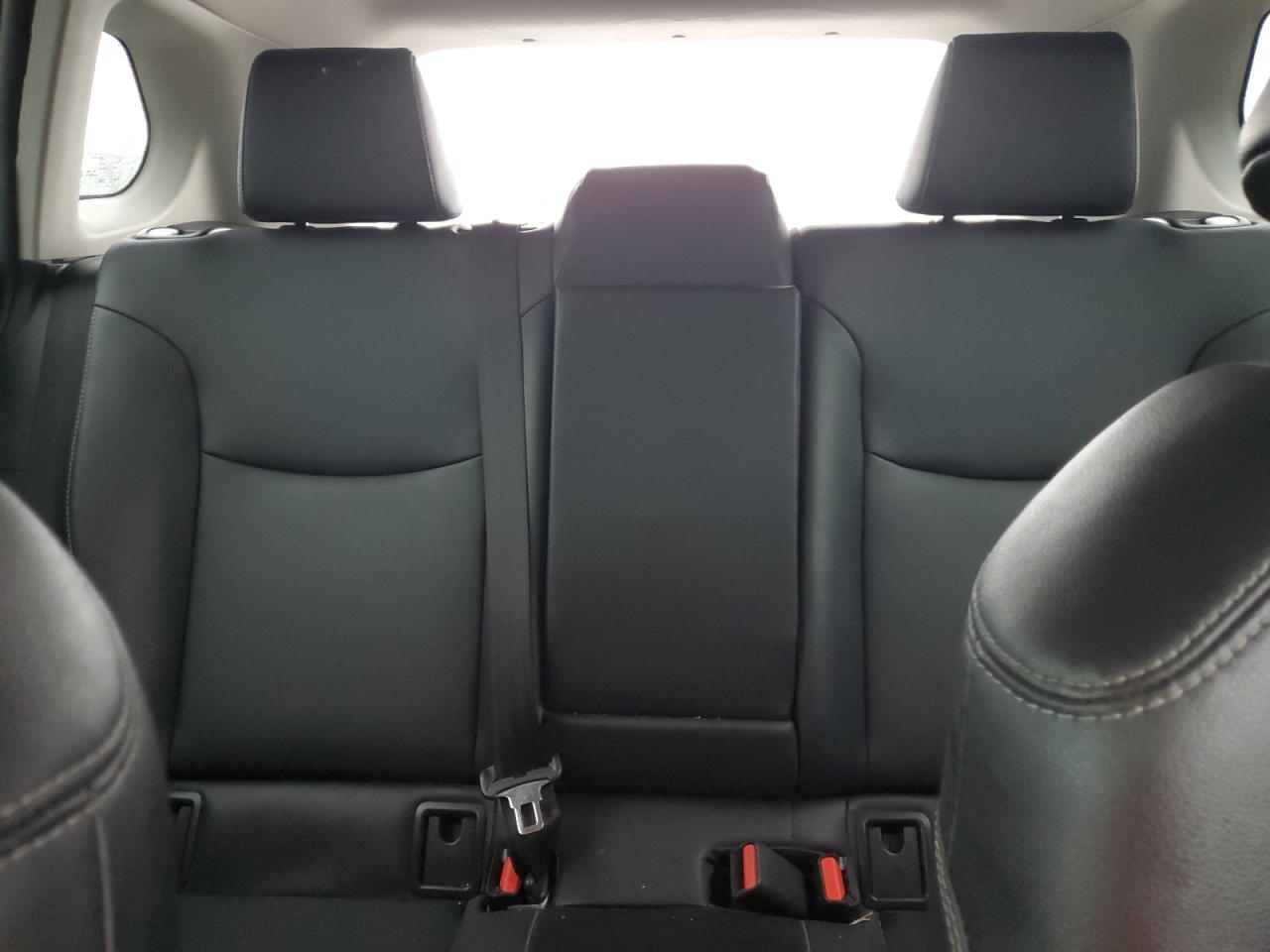 2022 Toyota Corolla Cross Xle VIN: 7MUDAABG1NV041178 Lot: 71433775