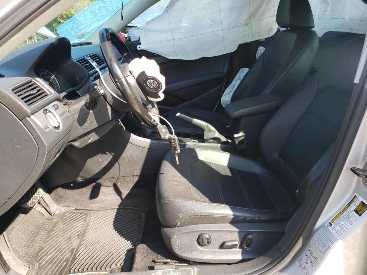 2015 Volkswagen Passat S VIN: 1VWAT7A39FC003092 Lot: 64839705