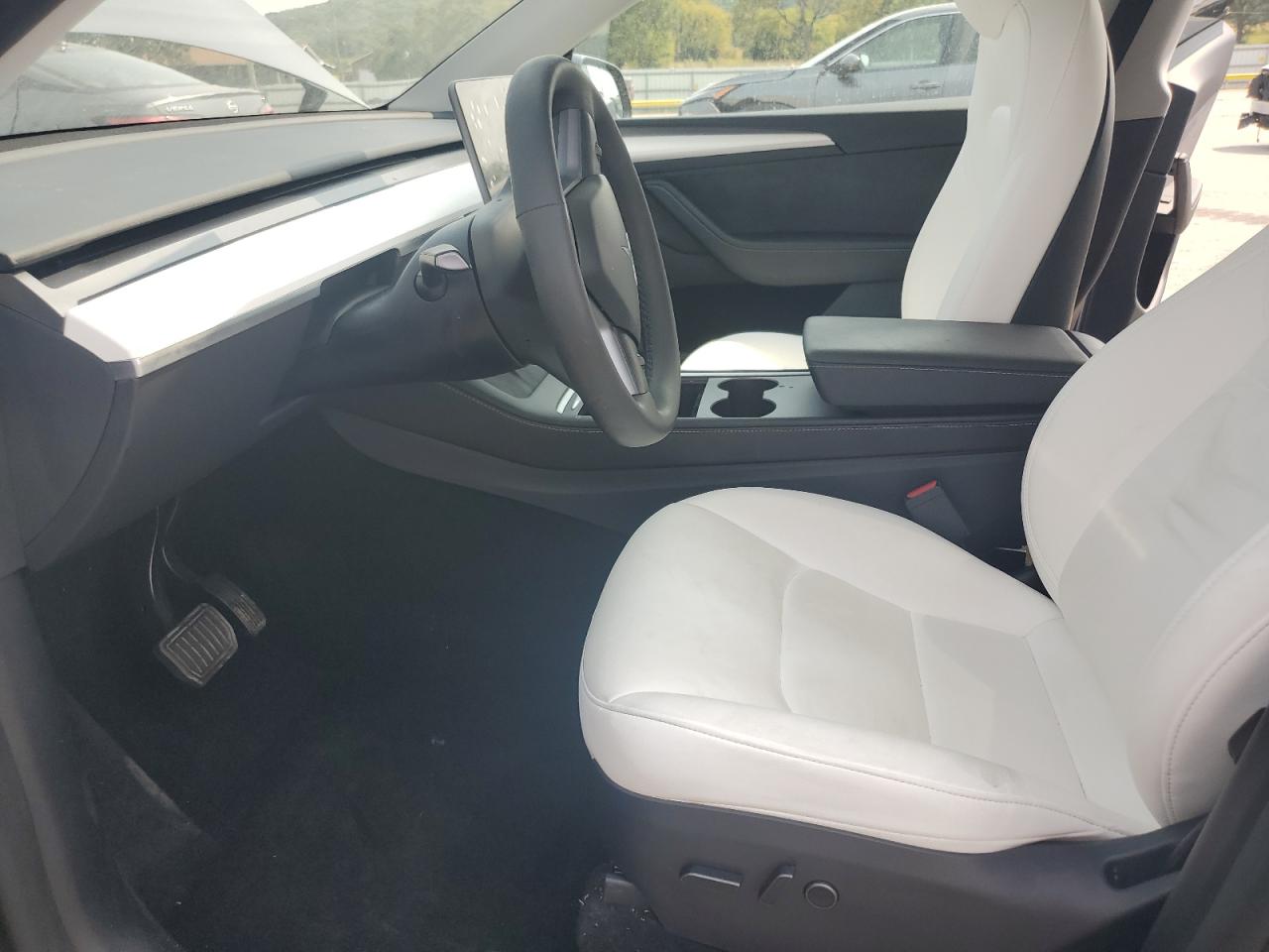 2023 Tesla Model Y VIN: 7SAYGDEE9PA163137 Lot: 71648535