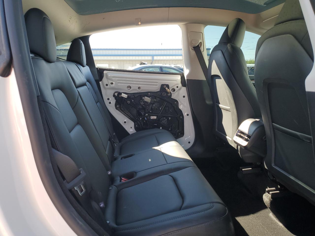 2025 Tesla Model Y VIN: 7SAYGDED0SF317009 Lot: 81334365