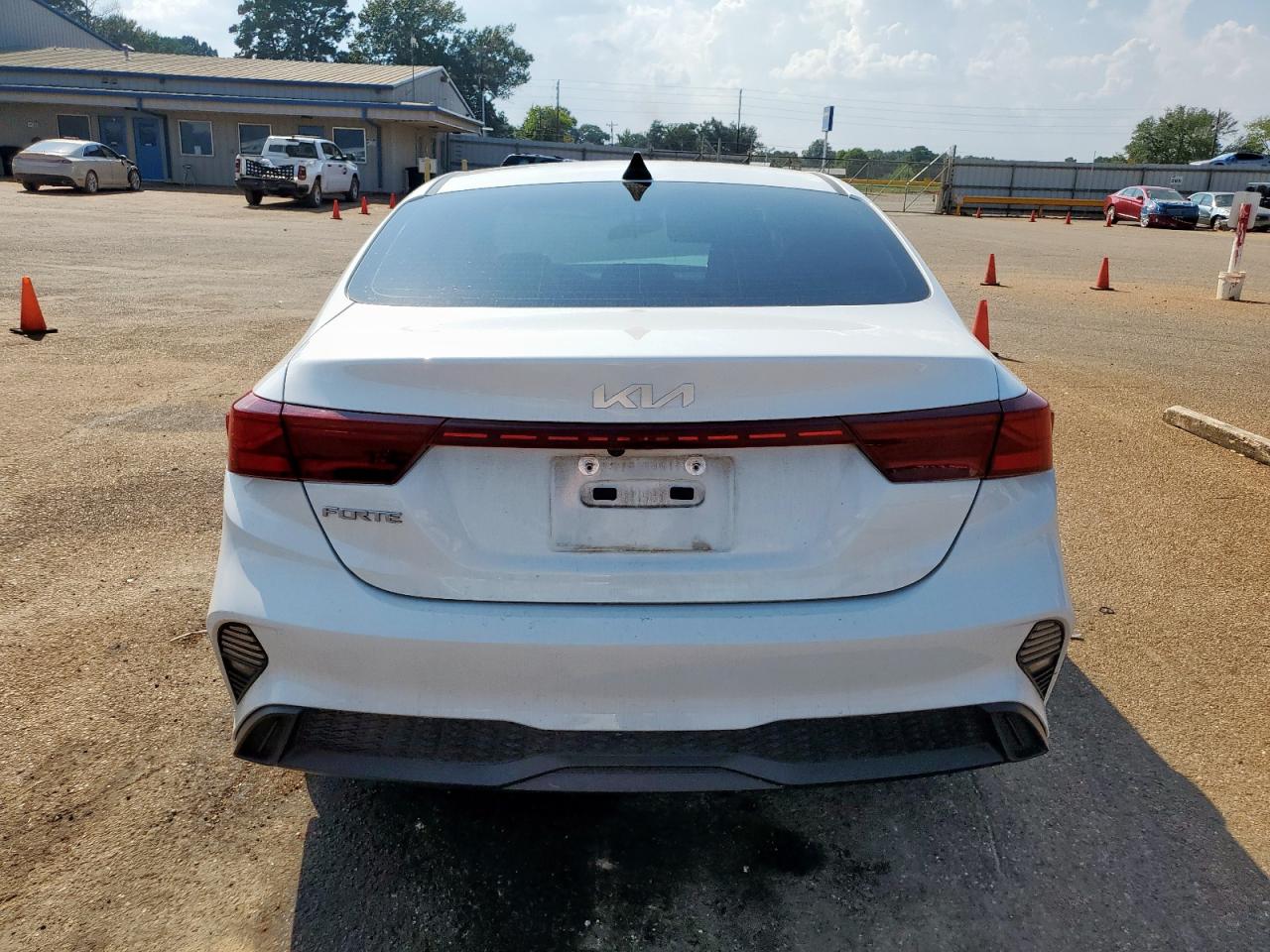 2023 Kia Forte Lx VIN: 3KPF24AD4PE545617 Lot: 81221645