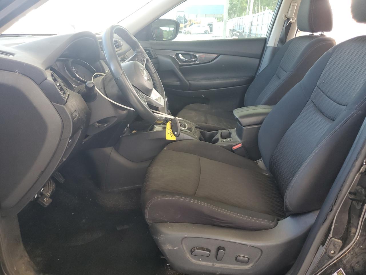 2017 Nissan Rogue S VIN: 5N1AT2MT3HC883206 Lot: 81021695