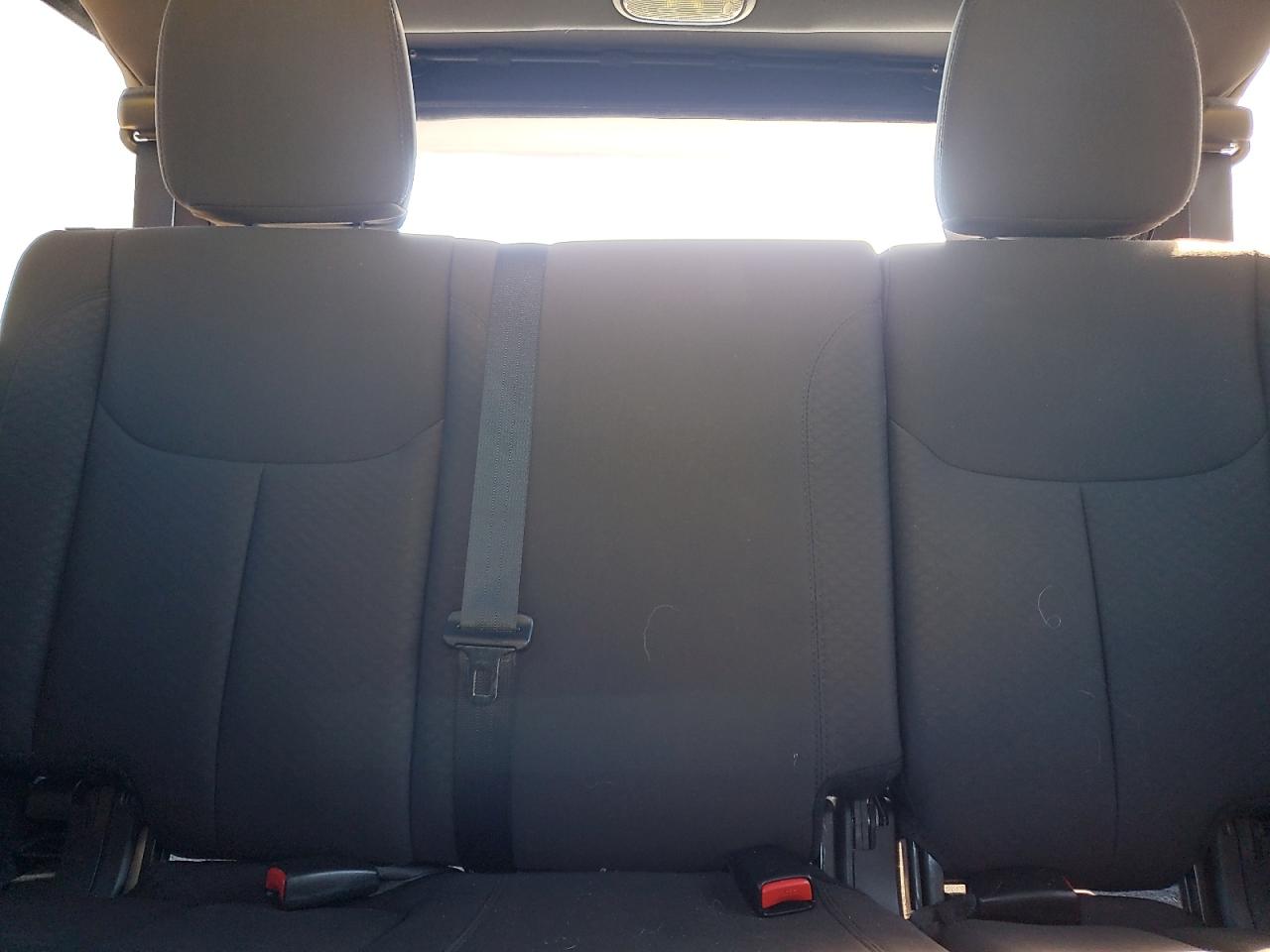 2015 Jeep Wrangler Unlimited Sport VIN: 1C4HJWDG2FL626361 Lot: 81186375