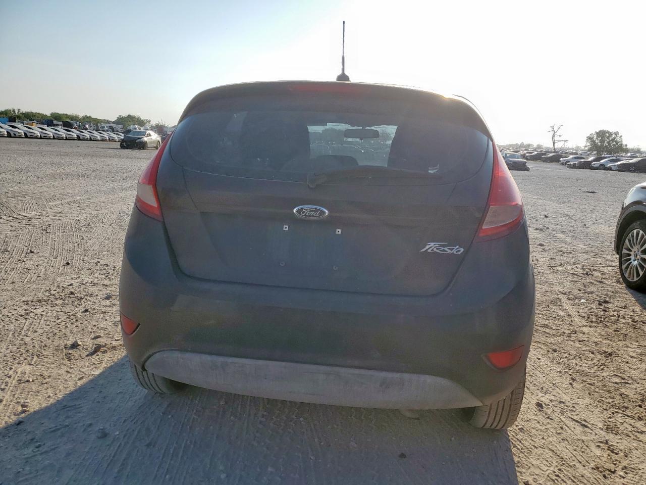 2013 Ford Fiesta S VIN: 3FADP4TJ7DM177615 Lot: 81091355
