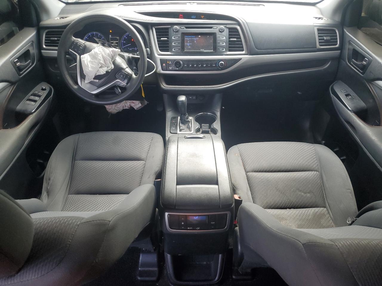 2019 Toyota Highlander Le VIN: 5TDZARFH9KS045802 Lot: 69747705