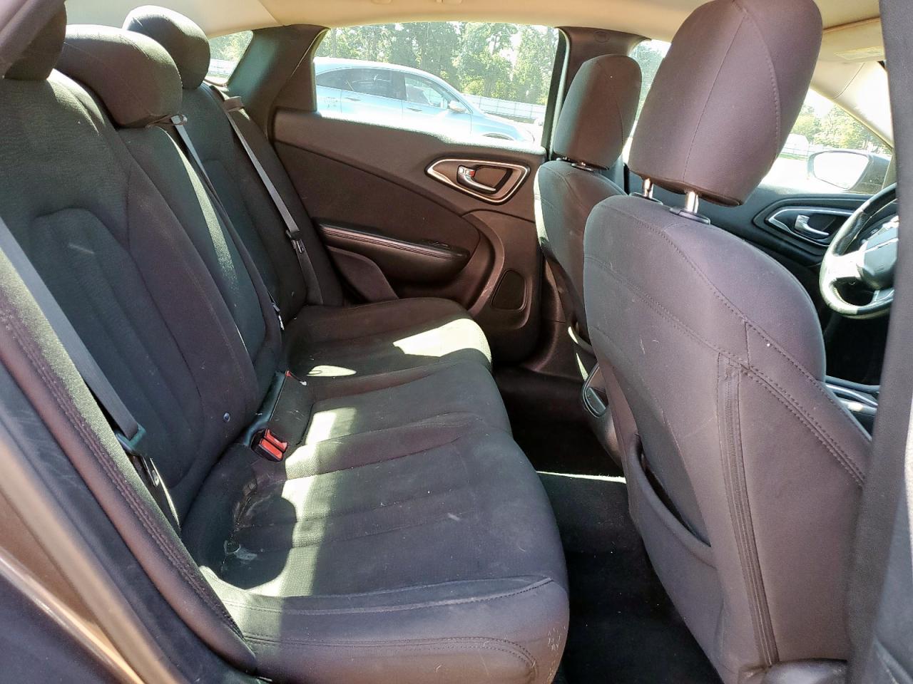 2015 Chrysler 200 Limited VIN: 1C3CCCAB1FN640269 Lot: 83946845