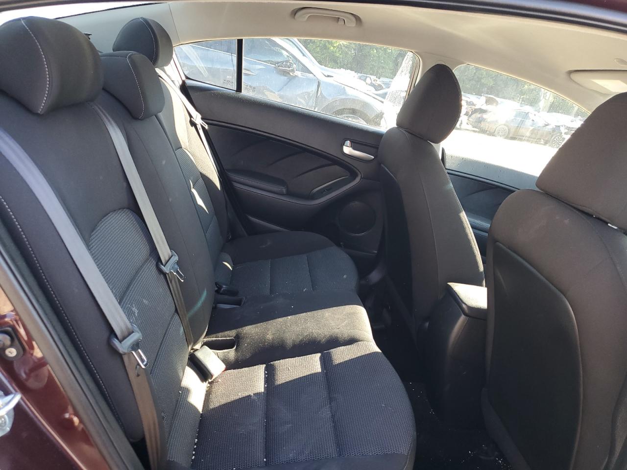 2017 Kia Forte Lx VIN: 3KPFK4A7XHE082135 Lot: 71744255