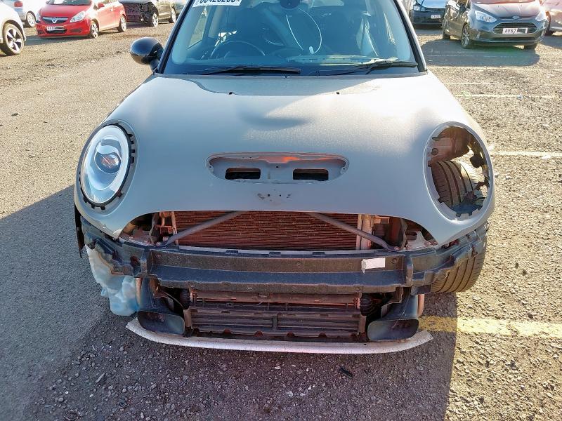2017 MINI COOPER S 