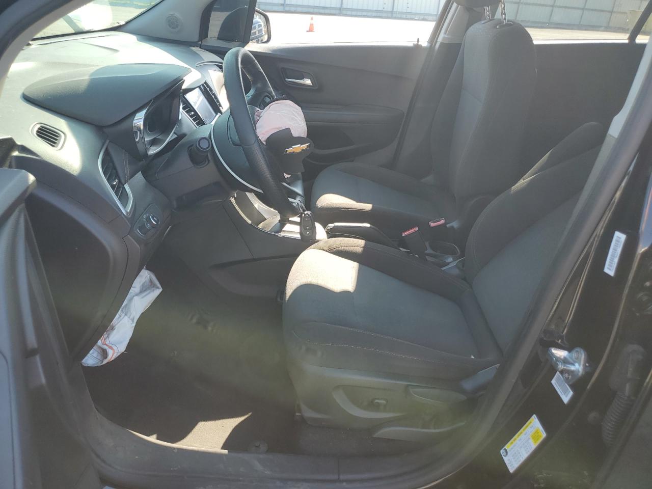 2020 Chevrolet Trax Ls VIN: KL7CJKSB3LB064527 Lot: 81250545