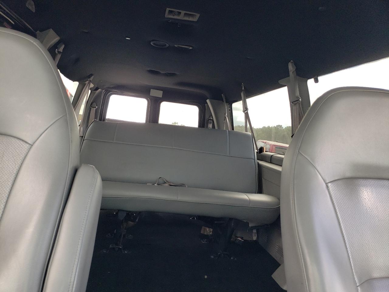 1999 Ford Econoline E350 Super Duty Wagon VIN: 1FBSS31L9XHC09122 Lot: 80714855