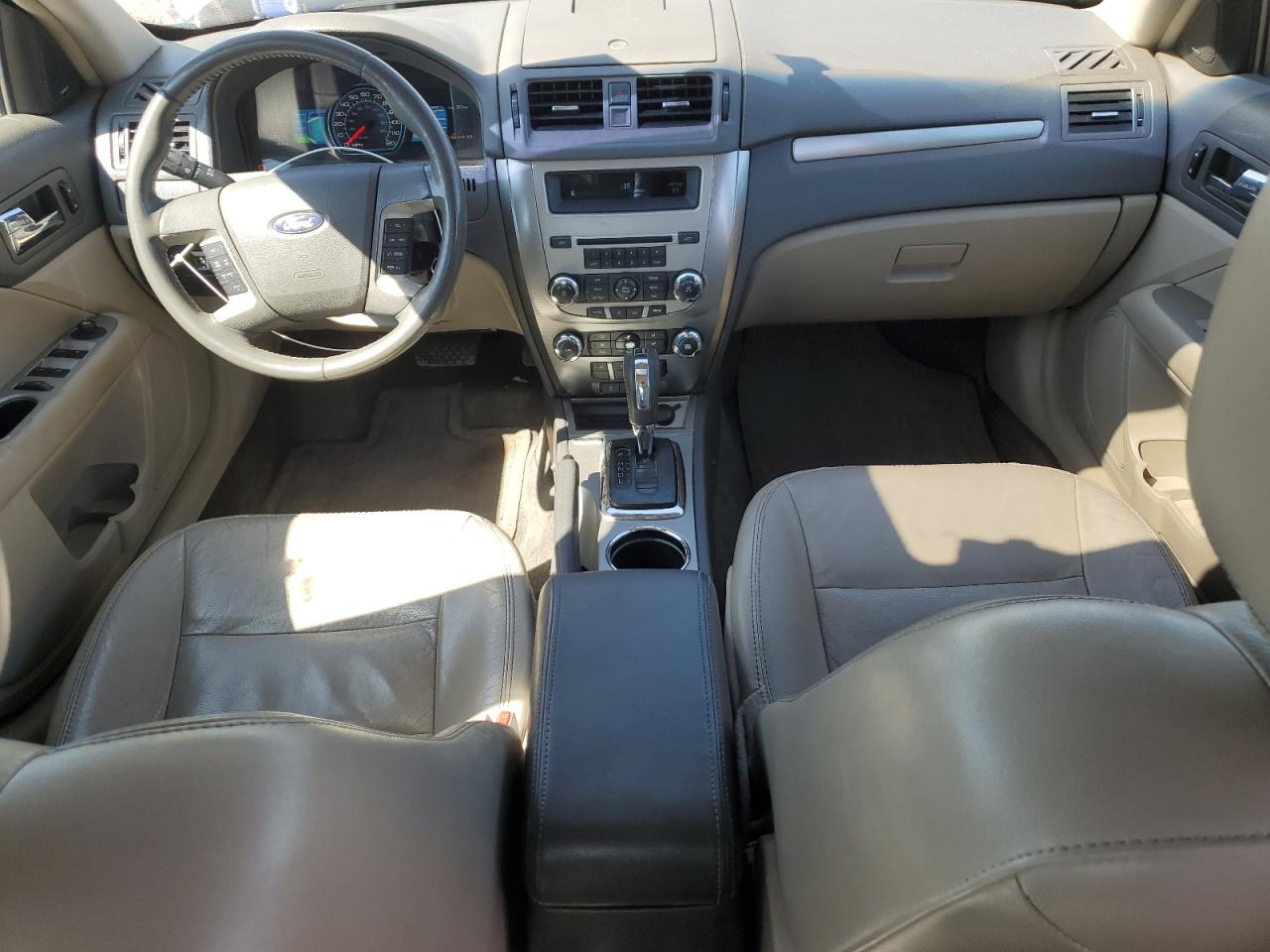 2010 Ford Fusion Hybrid VIN: 3FADP0L34AR261755 Lot: 81164455