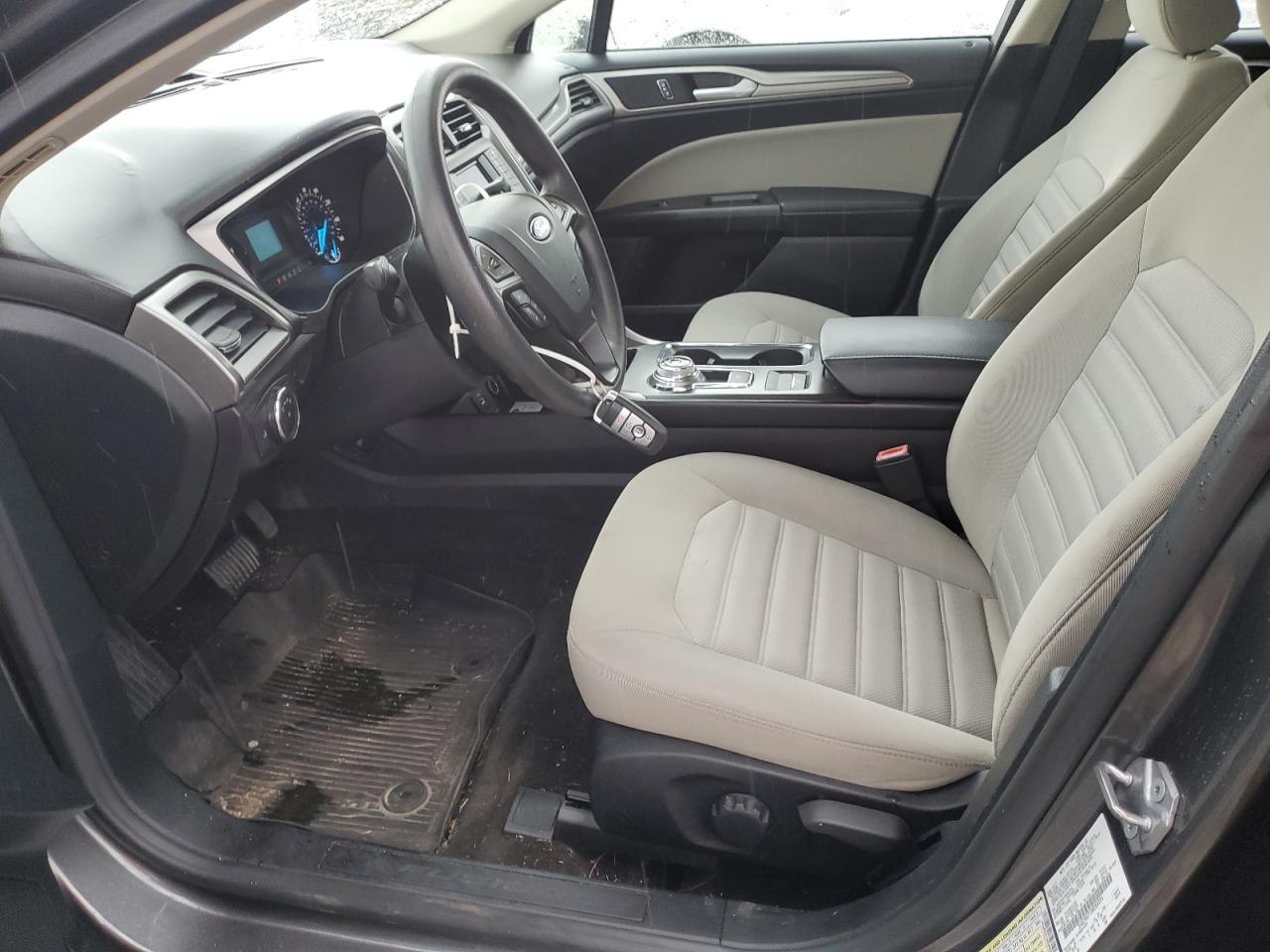 2017 Ford Fusion S VIN: 3FA6P0G71HR369394 Lot: 81268465