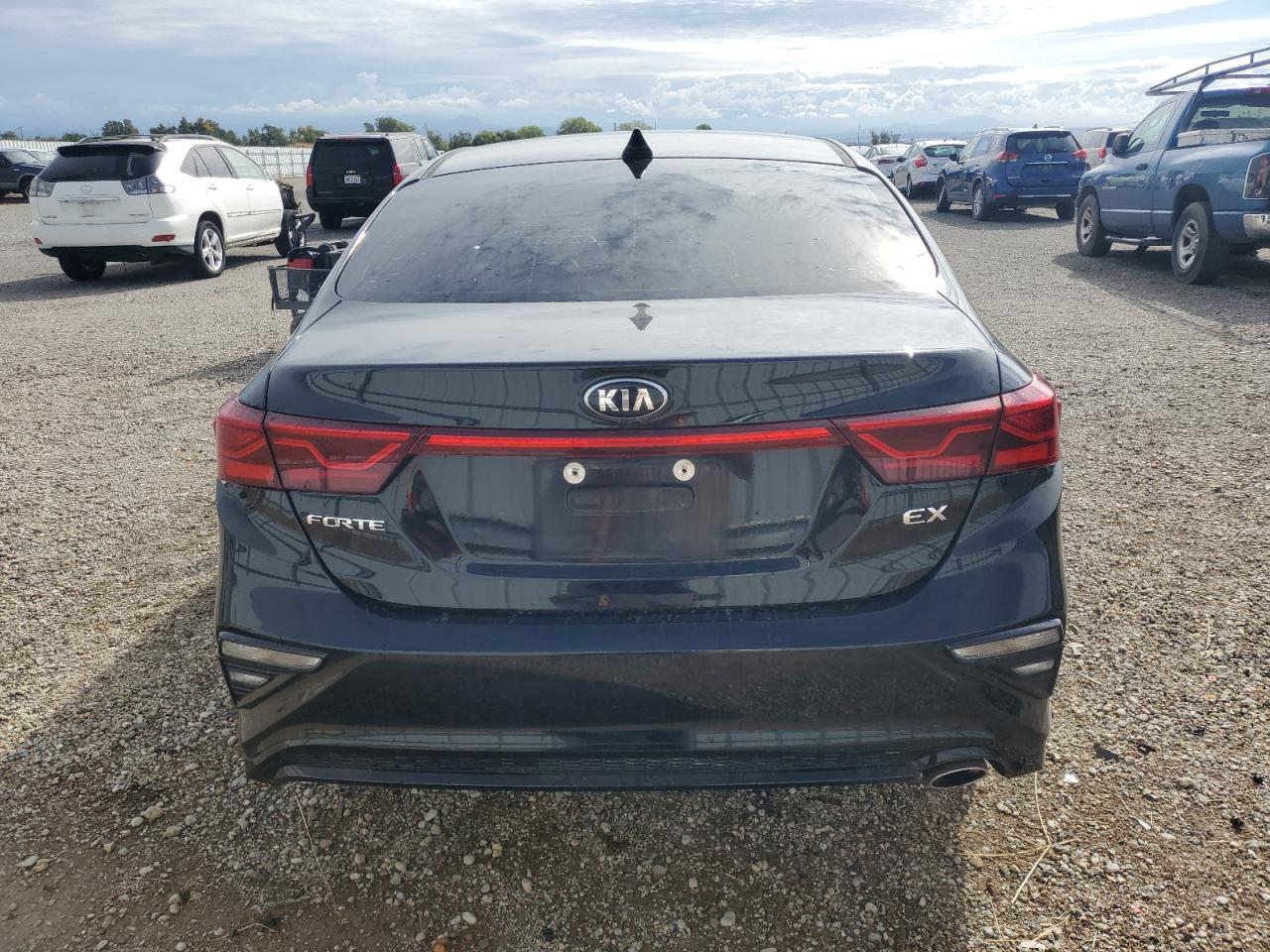 2020 Kia Forte Ex VIN: 3KPF54AD2LE237279 Lot: 72067485