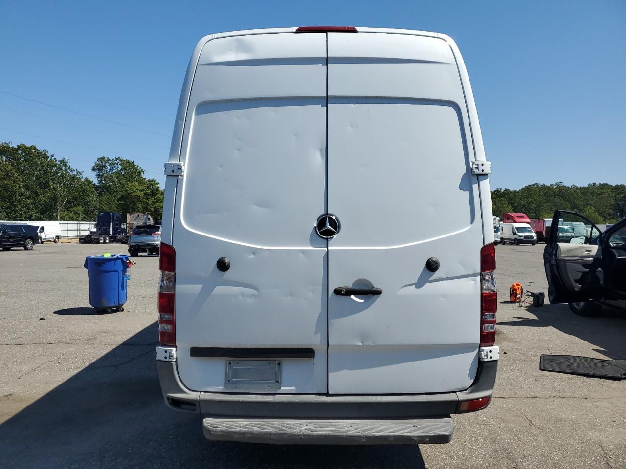 2014 Mercedes-Benz Sprinter 2500 VIN: WD3PE8DC1E5940153 Lot: 71899445