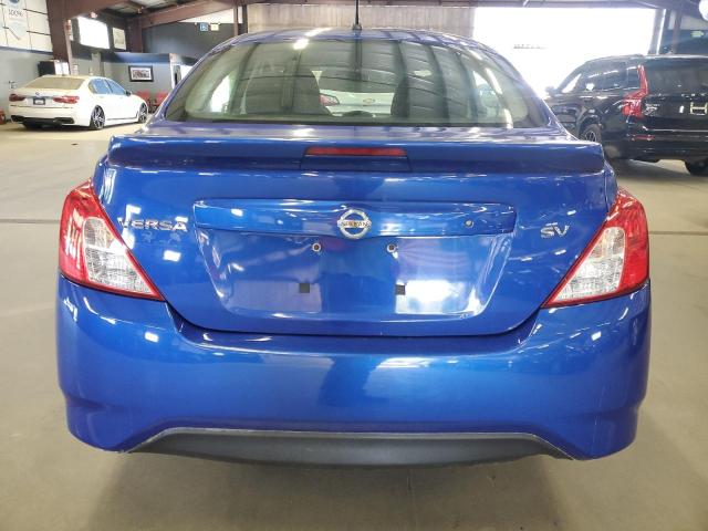  NISSAN VERSA 2017 Синий