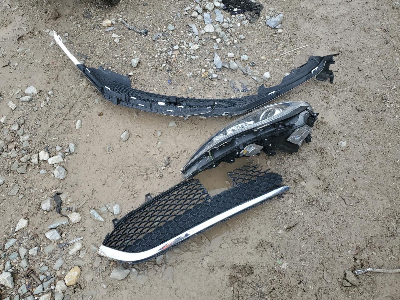 2018 Chrysler Pacifica Limited VIN: 2C4RC1GG9JR258130 Lot: 83788025