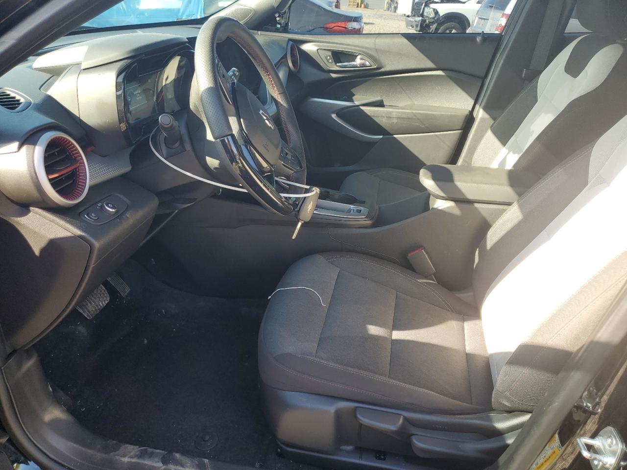 2025 Chevrolet Trax 1Rs VIN: KL77LGEP8SC038580 Lot: 84366915