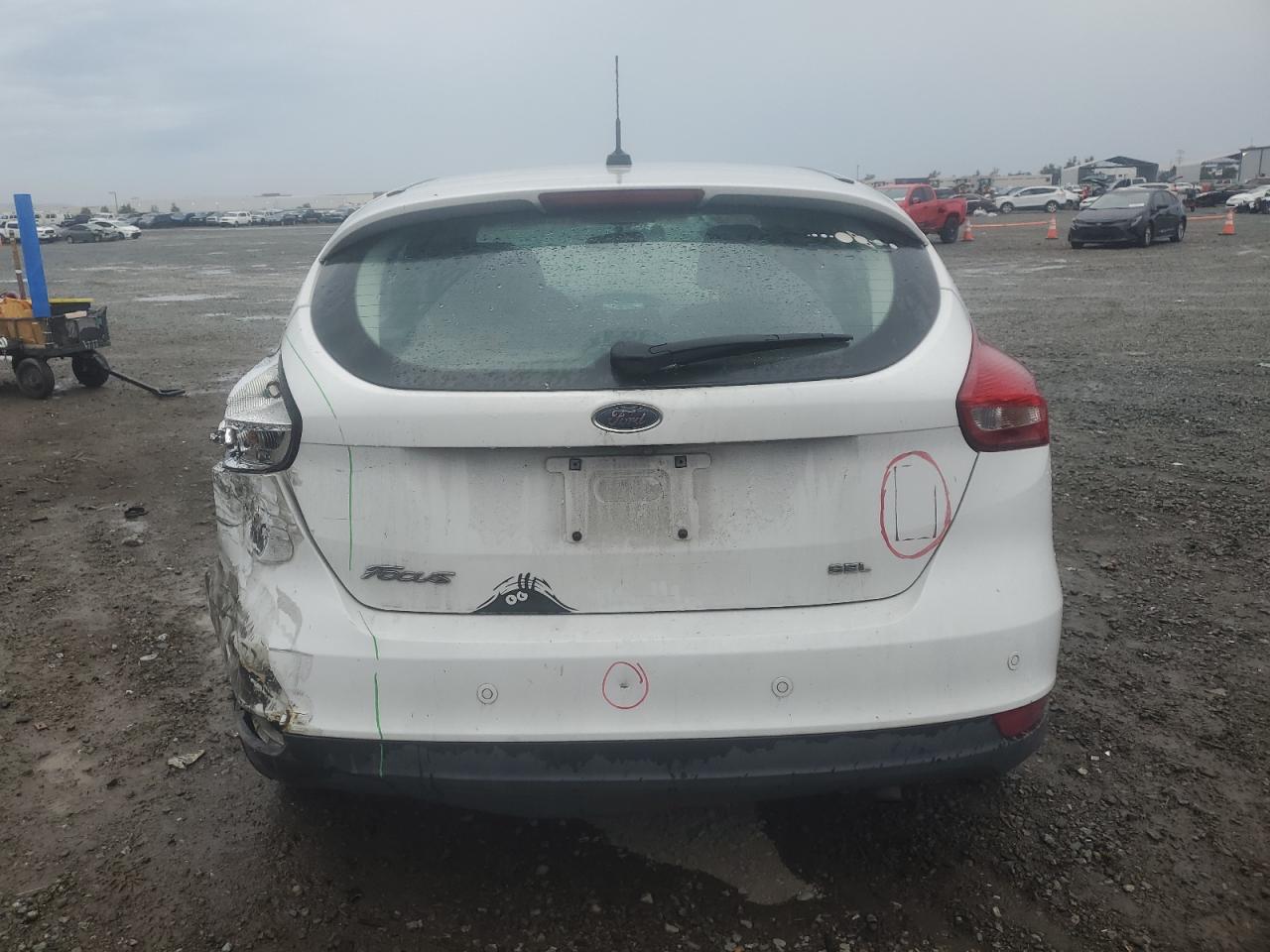 2017 Ford Focus Sel VIN: 1FADP3M2XHL230400 Lot: 80749465