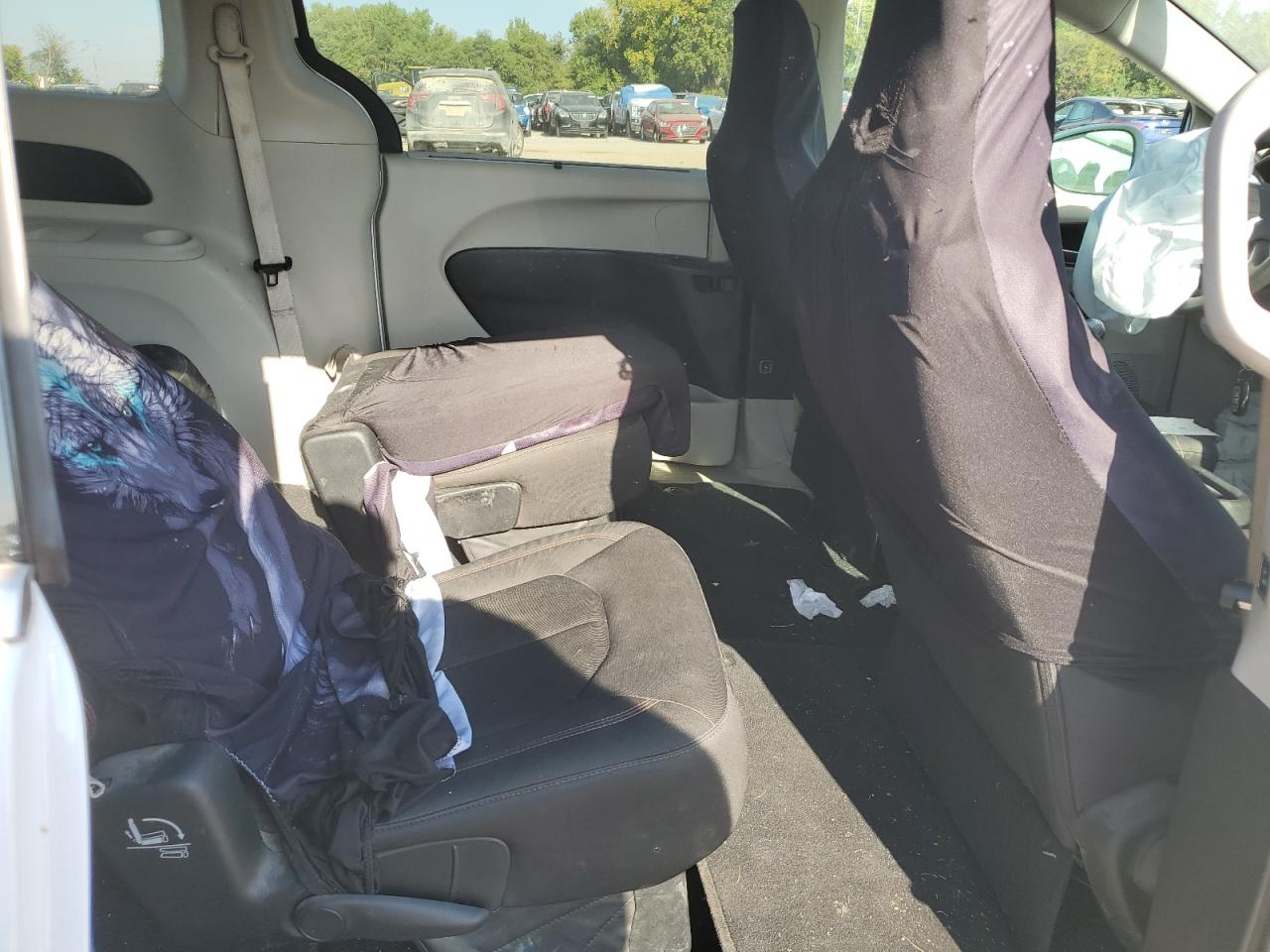 2019 Chrysler Pacifica Touring Plus VIN: 2C4RC1FG4KR555468 Lot: 84204125